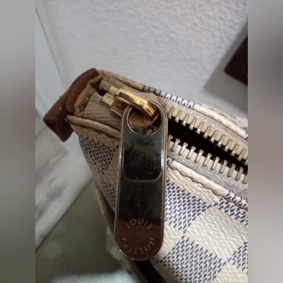 Sale ~ Louis Vuitton Totally MM Damier Azur - 100% Authentic - Picture 9 of 11